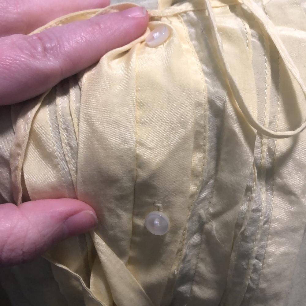 🎉4 for $20 Gap lightweight button down blouse - Picture 7 of 7